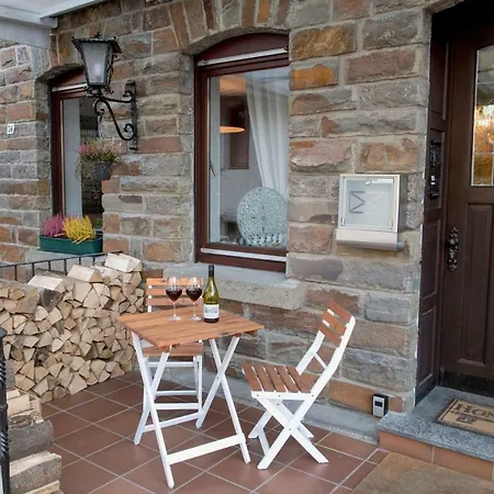 Ferienwohnung An Der Burg Гостевой дом Альтенар