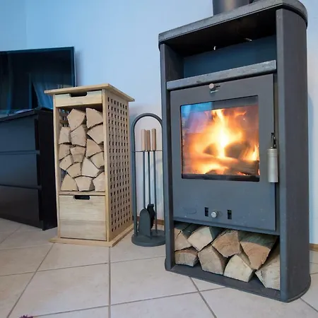Ferienwohnung An Der Burg Альтенар